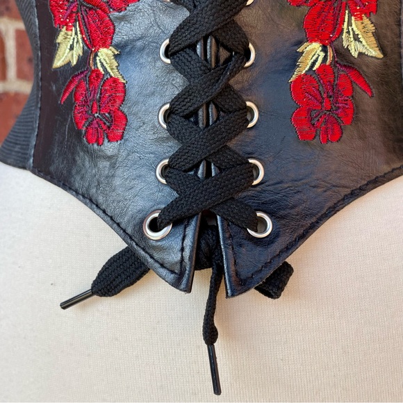 Unbranded Stretchy Embroidered Waist Trainer Corset Red Roses Embroidery Small - Picture 4 of 7